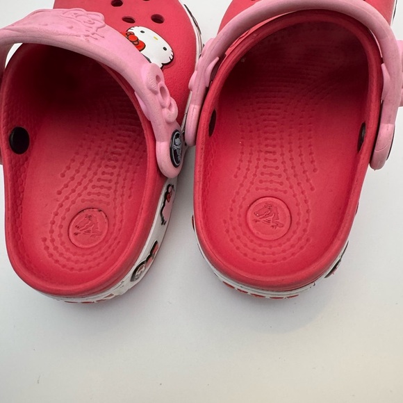 Crocs Children Size 9 PinkHello Kitty Crocs Slip on Clogs Fast Shipping - Picture 11 of 13